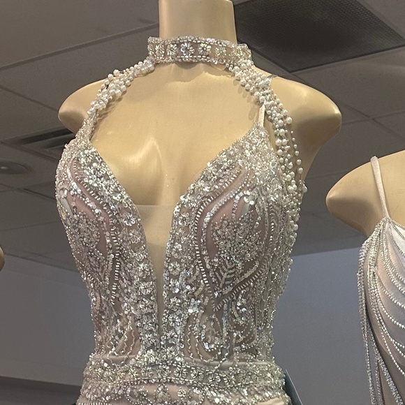 Dresses & Skirts - Gown